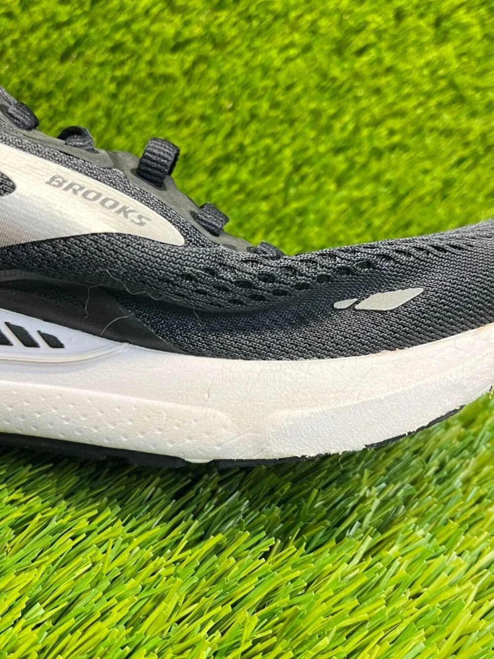 Brooks Adrenaline GTS 23 Womens‎ Size 7 Black Athletic Running Shoes Sneakers